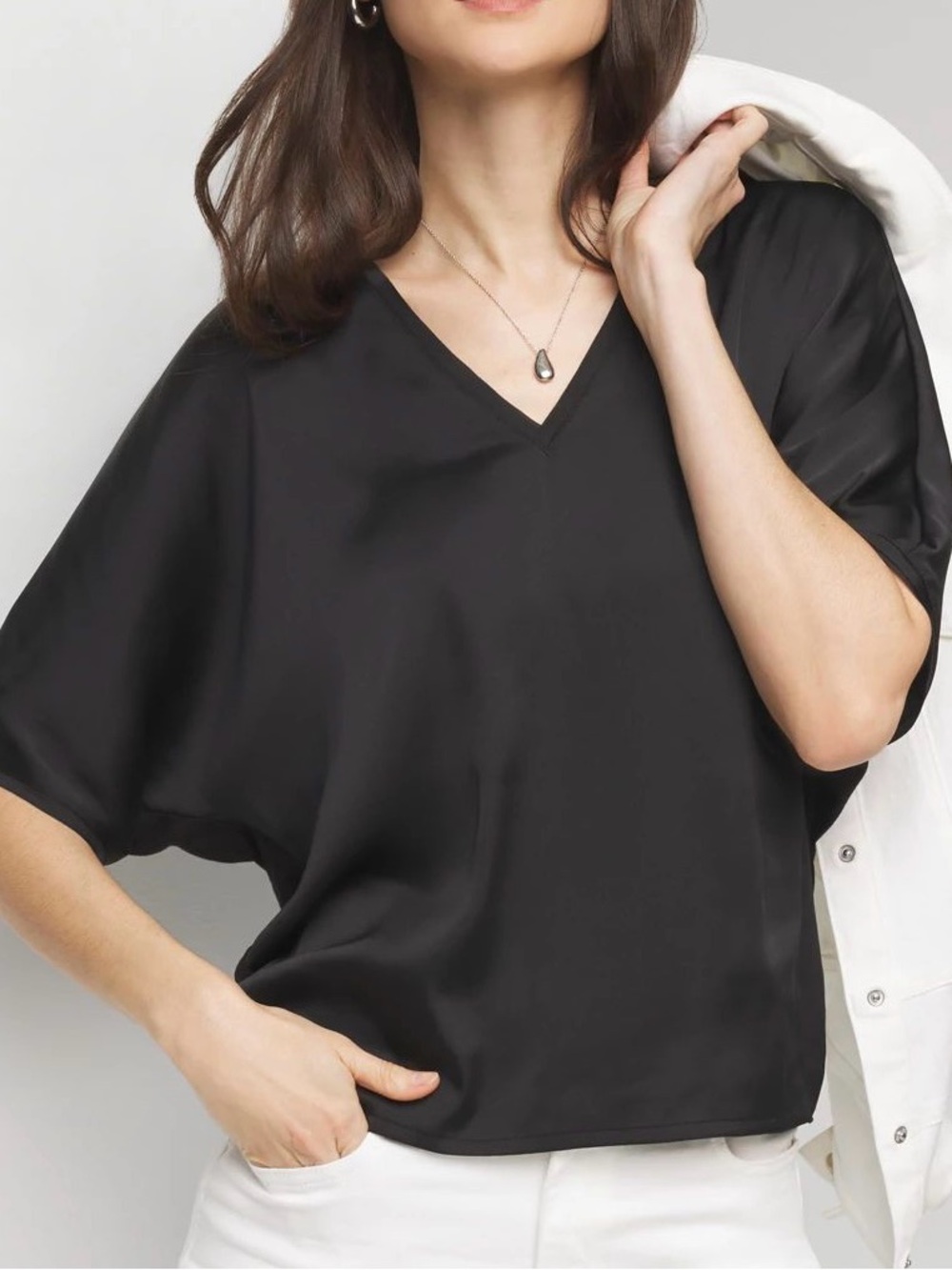 New White House Black Market Women's Black V-Neck Woven Front Tee Top Size Large